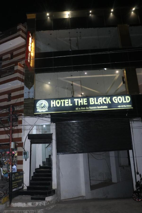 Hotel The Black Gold Chandigarh Exterior photo